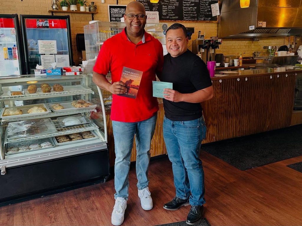 Your Identity, Your Confidence: The Book That Can Transform How You See Yourself 1 Your identity, your confidence